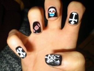 Unhas decoradas para Halloween.