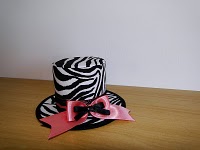 Decorando com vermelho e zebra.