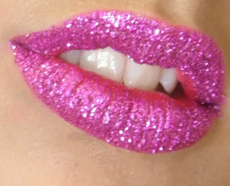 Boca com glitter para o carnaval