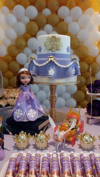 Decoração com o tema princesa Sofia