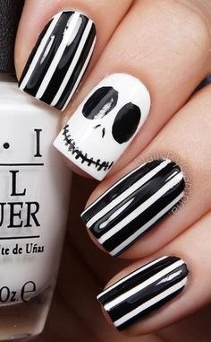 Unhas decoradas para o Halloween